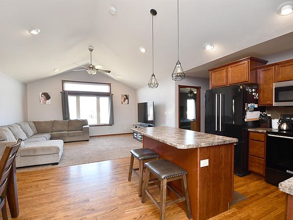 4th image of 1003 W 8th St