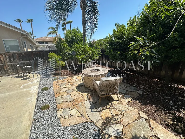 26719 Evergreen Ave — Photo 45
