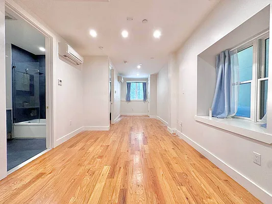 Rented by Doorway NYC, LLC | media 1