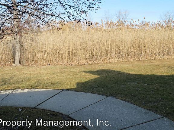 4th image of 15481 Claremont Dr N