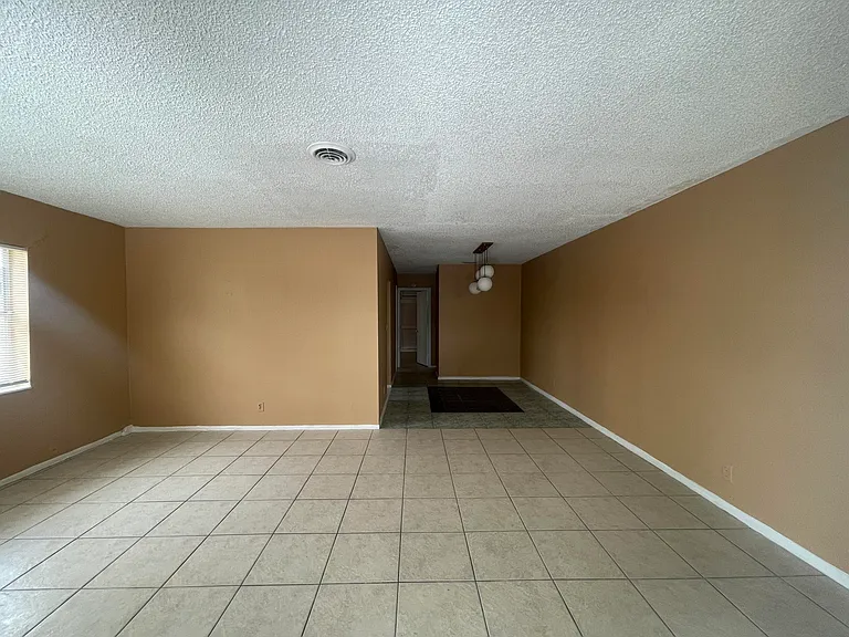 1316 NW 8th Ave #A — Photo 2