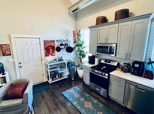 1517 W 18th St #3R, Chicago, IL 60608