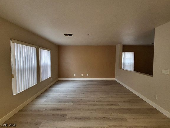 3rd image of 11236 Sandrone Ave