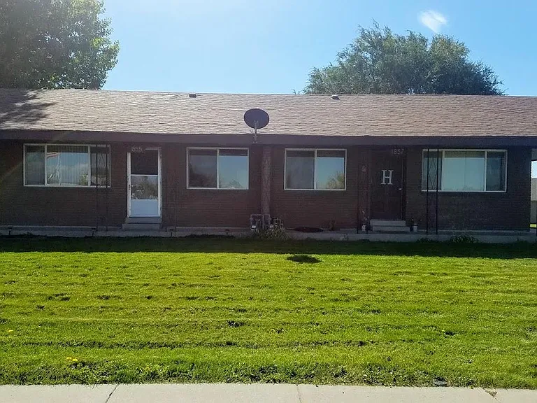 1855 W 2700 S — Photo 1
