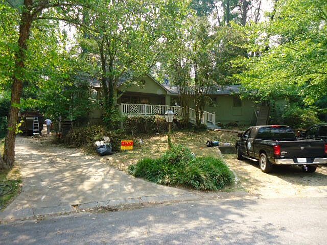 2nd image of 27 Gaywood Cir