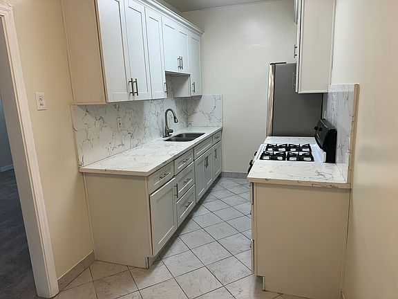 3rd image of 362 W Palmer Ave APT 7
