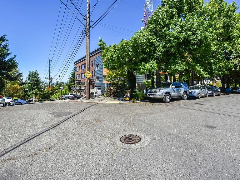 First Galer Residential LLC — Photo 17