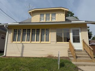 207 College Ave, Dixon, IL 61021