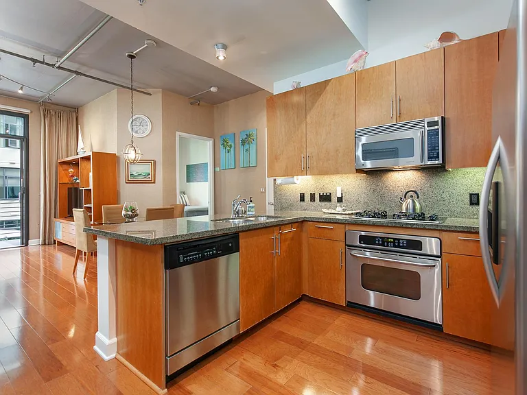 1050 Island Ave — Photo 14