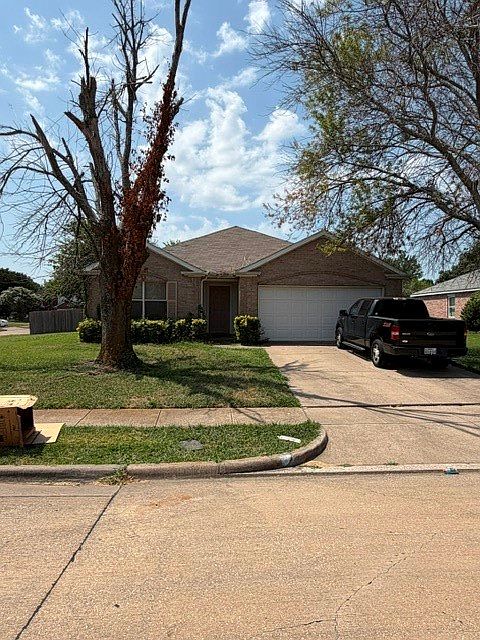 1st image of 822 Breton Dr