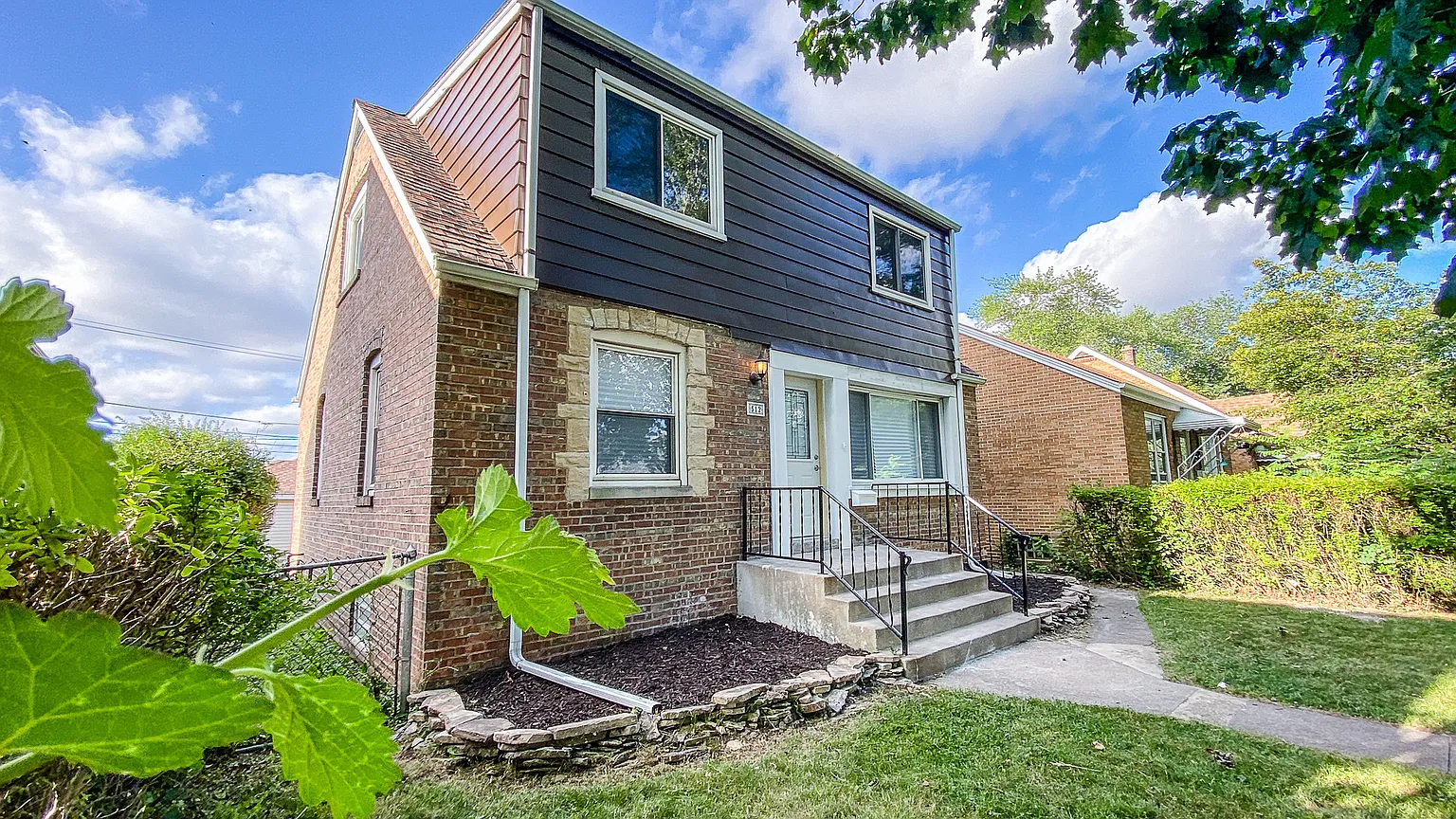 512 Webb St photo 1