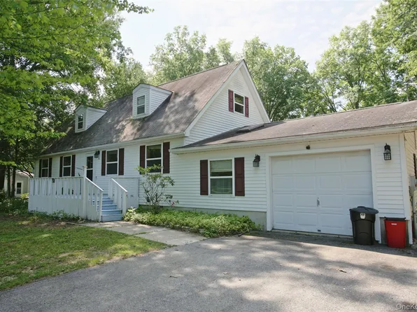 16 Elizabeth Drive, Tivoli, NY 12583
