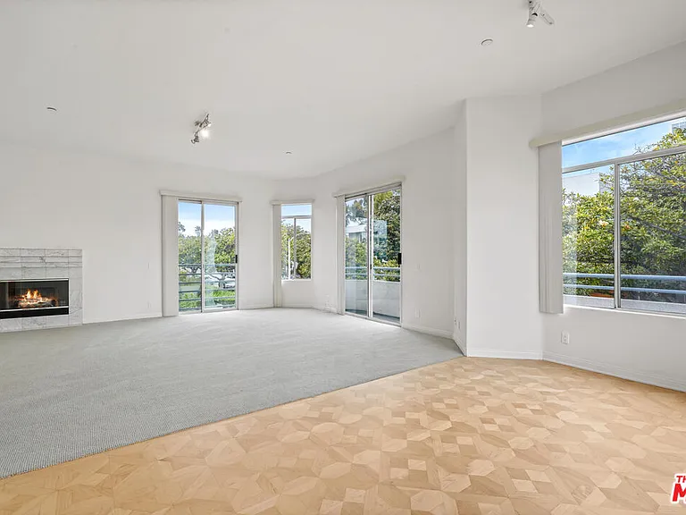 1325 Arizona Ave #201 — Photo 9