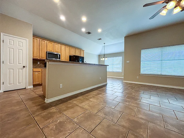 3028 Douglas Fir Dr — Photo 3