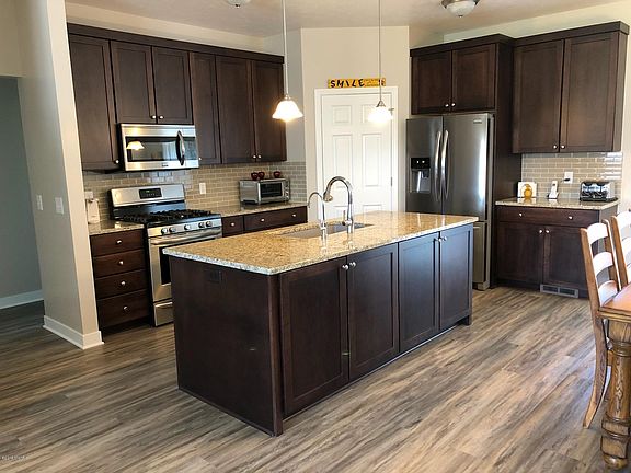 5th image of 7229 Shady Knoll Dr SE