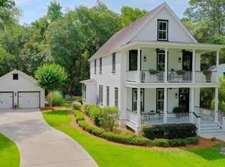 8 Flyway Dr, Beaufort, SC 29907