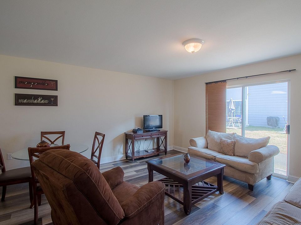 1st image of 1664 Beach Blvd