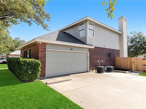 3rd image of 401 Hickory Ridge Trl