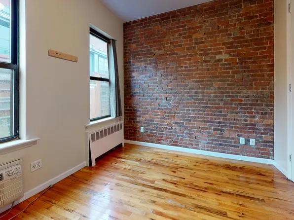 237 Sullivan Street image 3 of 5