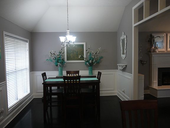 5th image of 1036 Dawn Dr