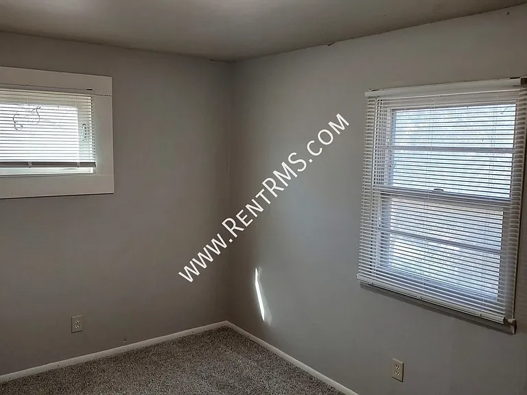 3757 SE Truman Ave — Photo 17
