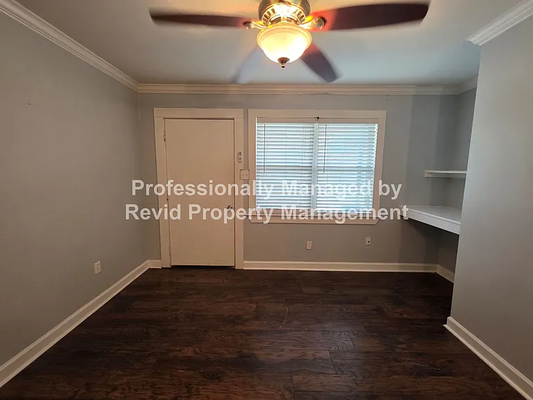 1632 Monroe Ave. — Photo 5