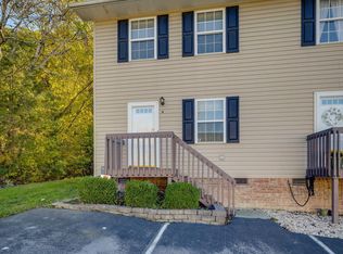 200 Arrowhead Dr APT 4, Johnson City, TN 37601