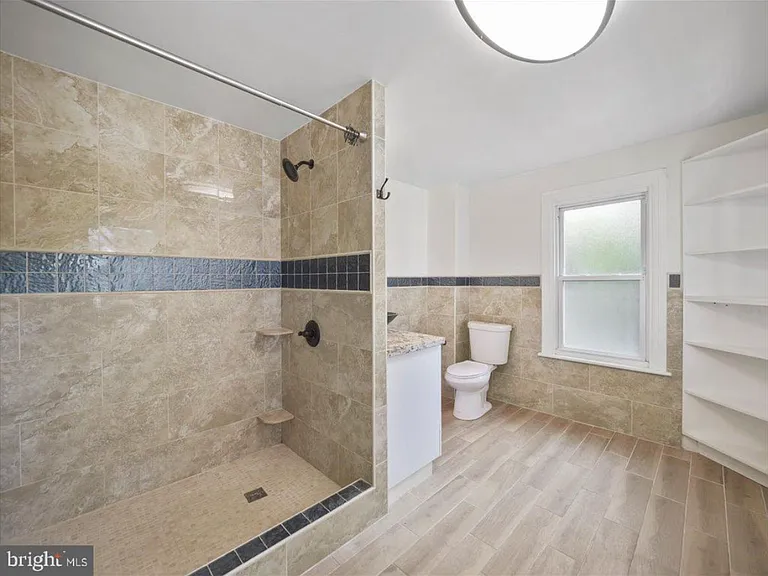 310 N Locust St — Photo 13
