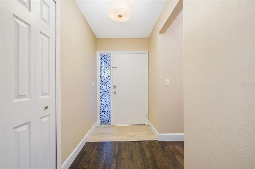 2 bed, 2.0 bath, 1121 sqft, $1,950 — Photo 4