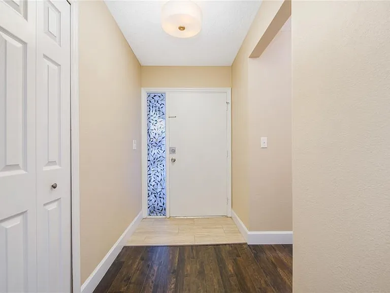 439 S Netherwood Cres #439 — Photo 4