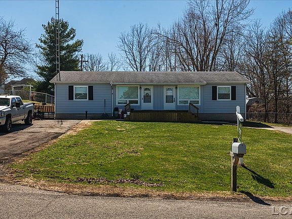 2nd image of 3917 Spielman Rd
