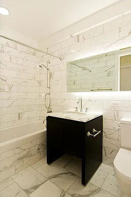 Rented by R New York | media 17