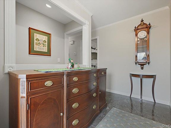 4th image of 2953 Kinloch Road