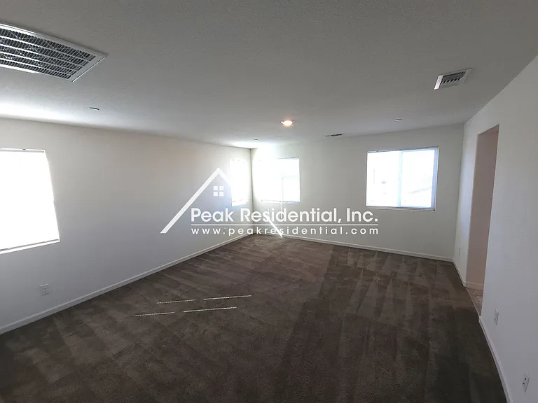 5343 Kankakee Dr — Photo 23