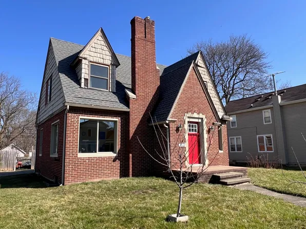 317 E Grand River Ave, Fowlerville, MI 48836