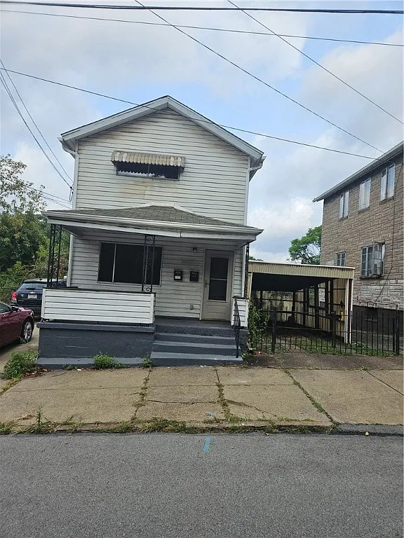 3 bed, 1360 sqft, $1,400 — Photo 1