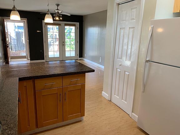 3rd image of 2247 Moorpark Ave #3