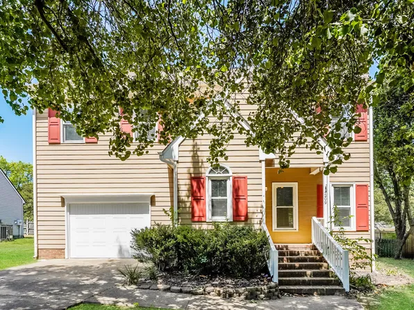 4209 Dinwiddie Ct, Raleigh, NC 27604