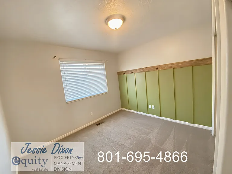 5889 S 3260 W — Photo 16