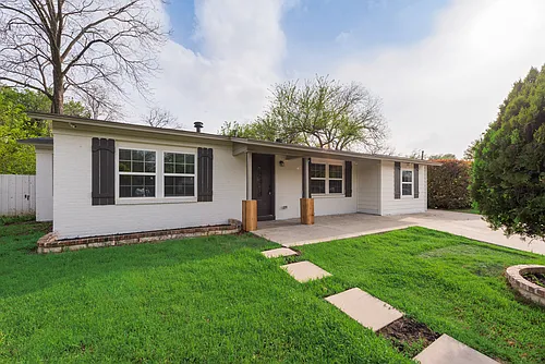 1104 Belvedere Dr Photo 1