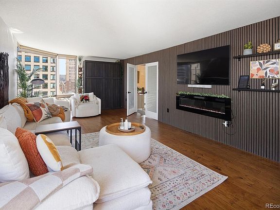 3rd image of 1625 Larimer Street #1205
