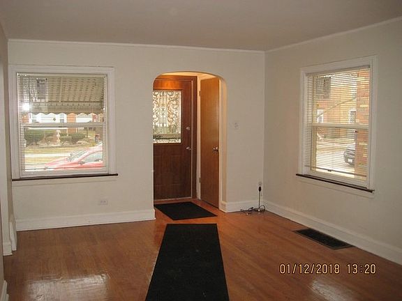 5th image of 10522 S Eberhart Ave