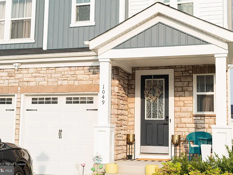 1049 Coriander Ln — Photo 1