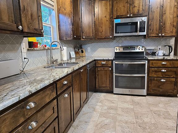 4th image of 6450 River Oaks Dr