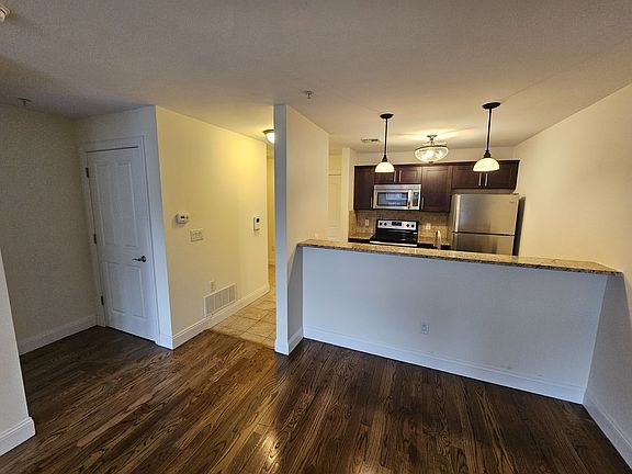 4th image of 115 Bruen St APT 411