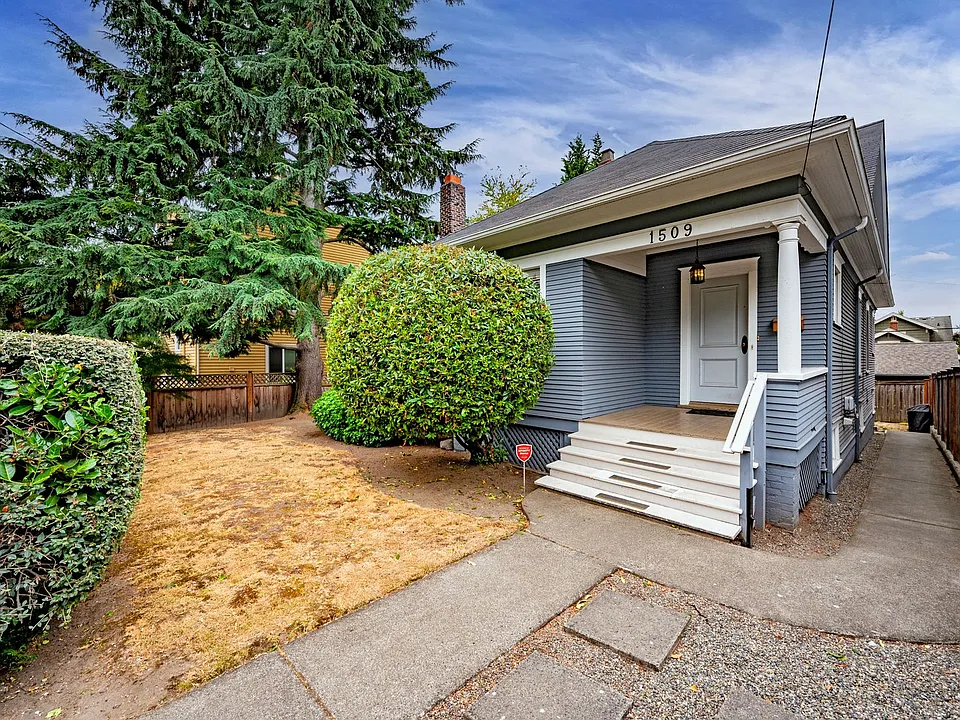 1509 10th Ave W.