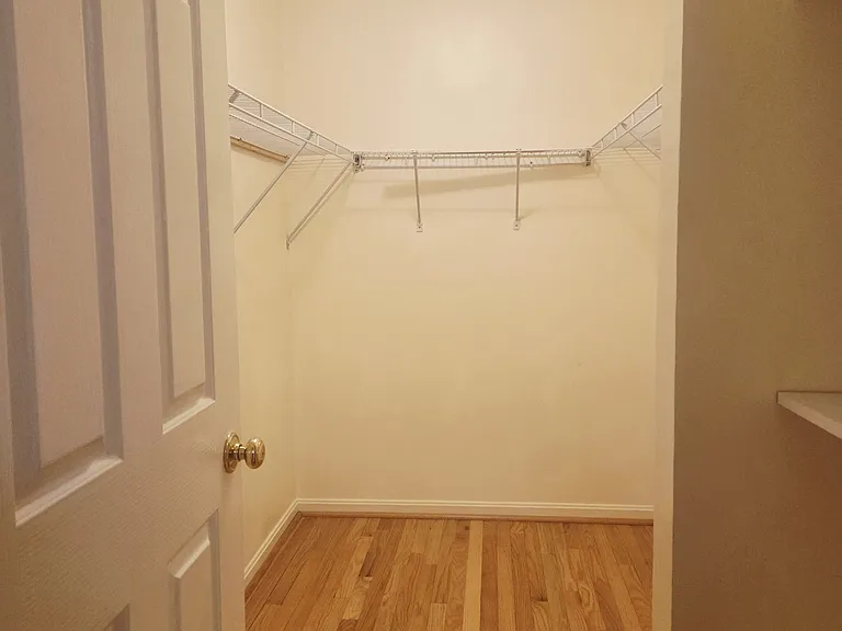 172 Kingston Dr — Photo 10