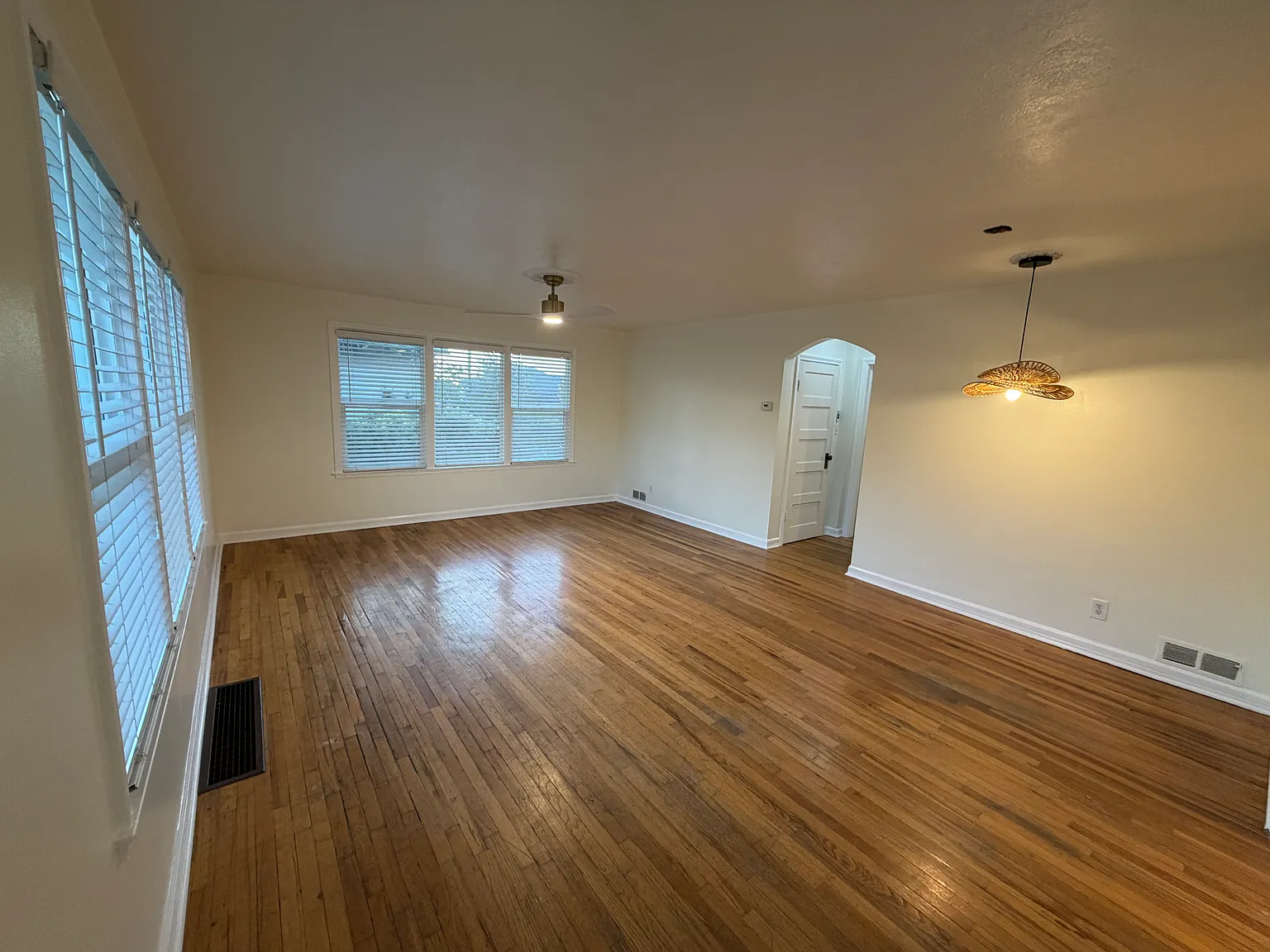 3 bed, 1655 sqft, $2,500 — Photo 4