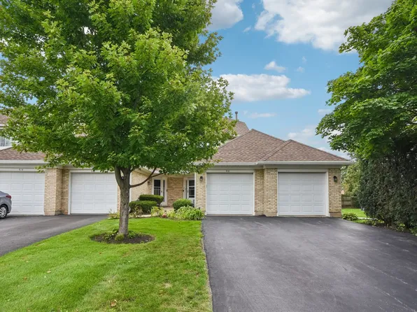 418 Lakeview Cir, Bolingbrook, IL 60440