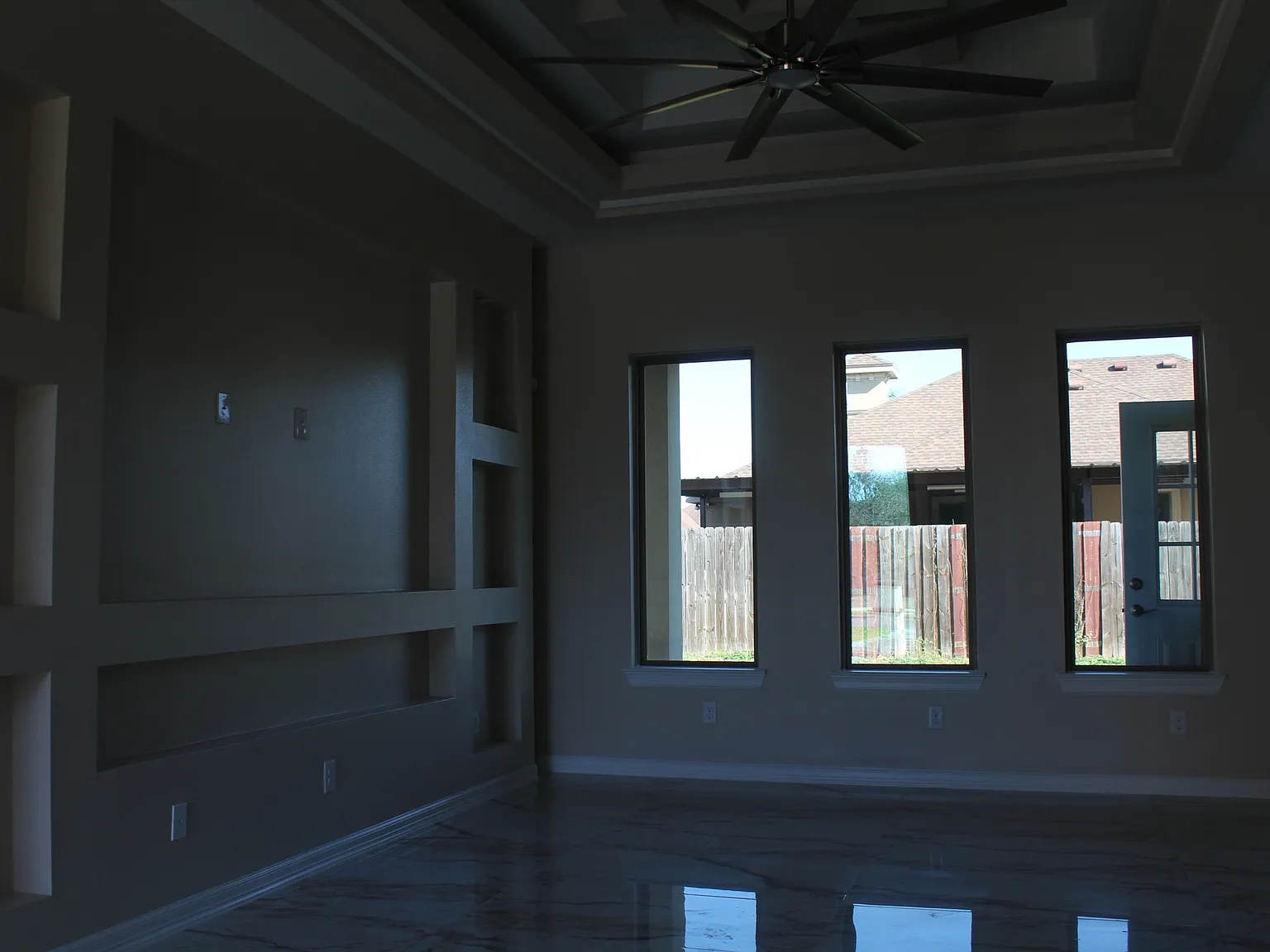 4 bed, 1584 sqft, $2,100 — Photo 3